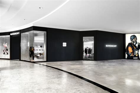 givenchy atlanta|Givenchy Opens Boutique in Phipps Plaza in Atlanta .